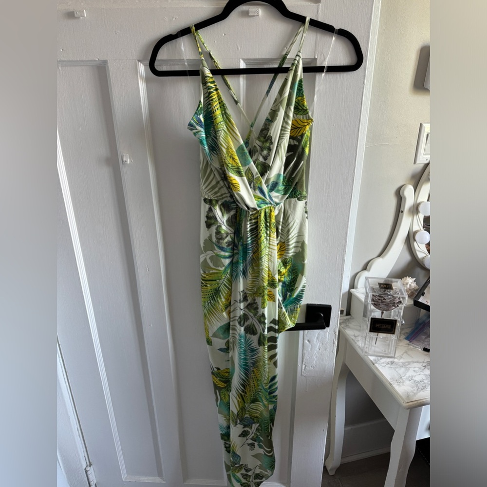 SOLD - Urban Planet - Green Tropical - L